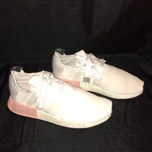 NMD_R1’s NEVER WORN!